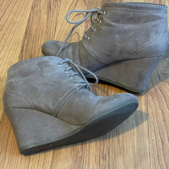 Arizona Lexie Booties Size 6 - Picture 2 of 6